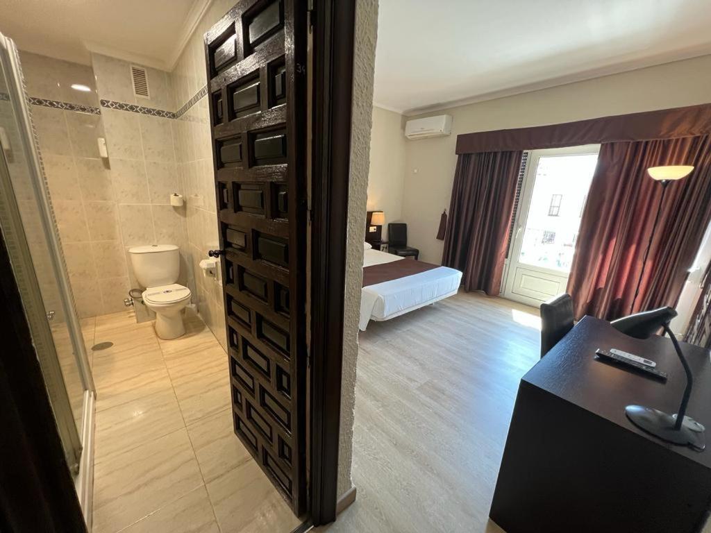 Hotel El Pozo Торремолинос Экстерьер фото